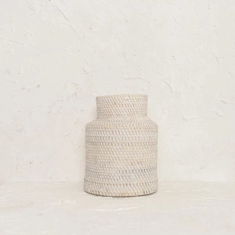 Wicker woven vase in 2 colours
