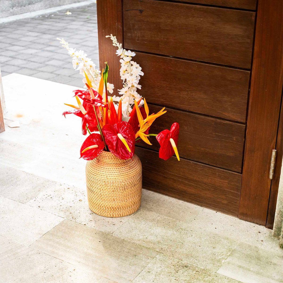 Wicker woven vase in 2 colours